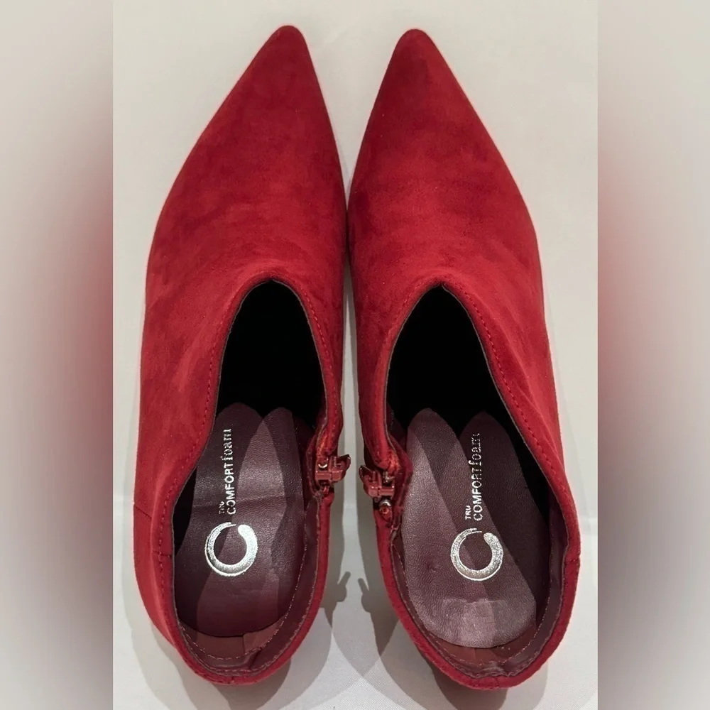 NEW Journee Collection Women’s Demmi Red Faux Suede Ankle Boots Size 8.5M